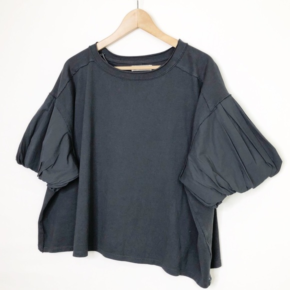 Free people with a free, gray, puffy sleeve oversize top - Picture 9 of 10